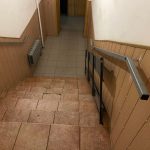 Высококачественный откидной пандус для маломобильных групп населения | УКРЛИФТ-СЕРВИС