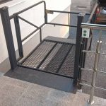 Безопасный вертикальный подъемник инвалидов установлен в общественном месте | УКРЛИФТ-СЕРВИС