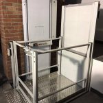 Износостойкий вертикальный подъемник для людей с ограниченными возможностями | УКРЛИФТ-СЕРВИС