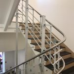 Устойчивый наклонный подъемник для МГН со сложной траекторией на заказ | УКРЛИФТ-СЕРВИС