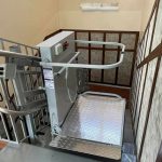 Устойчивый наклонный подъемник для инвалидов колясочников поворотный | УКРЛИФТ-СЕРВИС