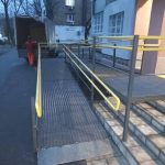 Прочный пандус стационарный металлический для МГН | УКРЛИФТ-СЕРВИС