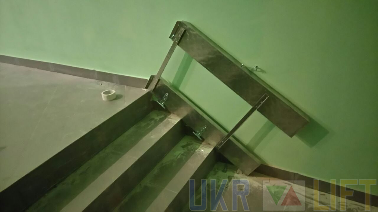 Високоякісний відкидний пандус легкий, металевий | УКРЛІФТ-СЕРВІС