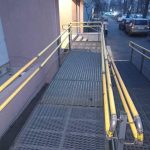 Надійний пандус металевий стаціонарний для МГН | УКРЛІФТ-СЕРВІС