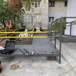 Зносостійкий пандус стаціонарний з поручнями | УКРЛІФТ-СЕРВІС