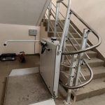 Безпечний похилий підйомник зі складною траєкторією руху | УКРЛІФТ-СЕРВІС