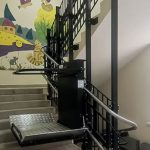 Підйомник який рухається криволінійною траєкторією в будувлі | УКРЛІФТ-СЕРВІС