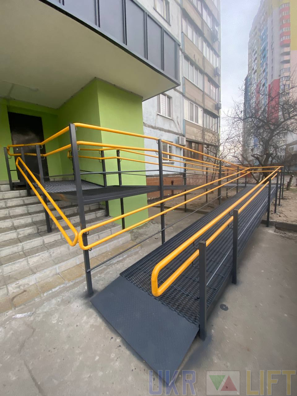 Зносостійкий пандус стаціонарний металевий | УКРЛІФТ-СЕРВІС