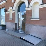 Надійний стаціонарний пандус з нержавіючої сталі без перил | УКРЛІФТ-СЕРВІС